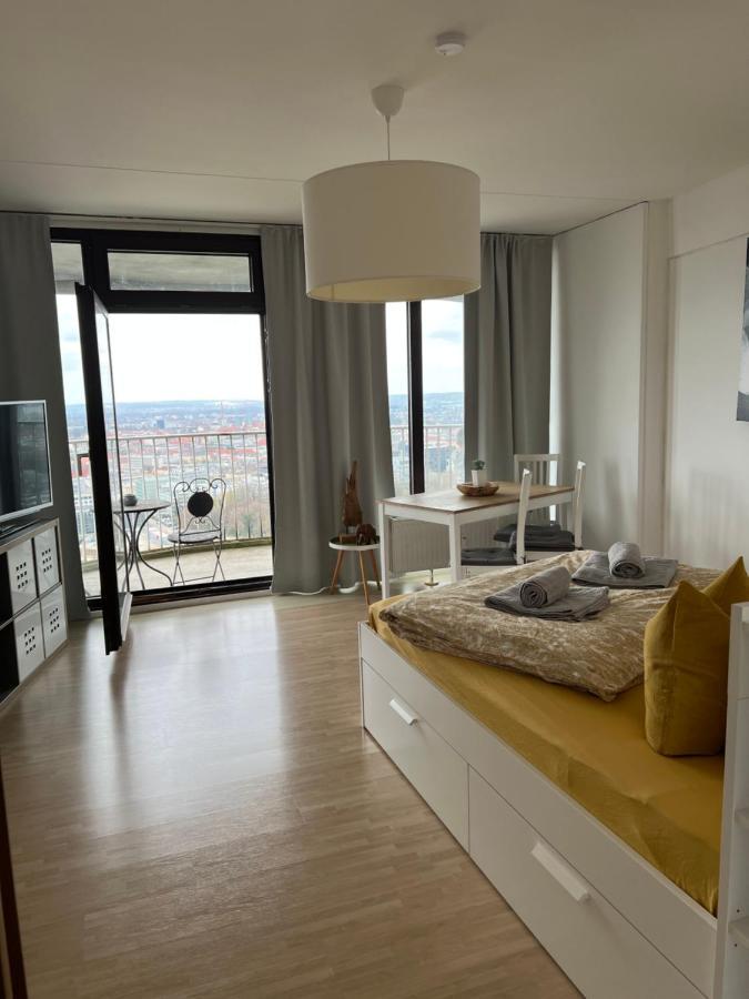 Cityapartment Im 33. Stock Аугсбург Экстерьер фото